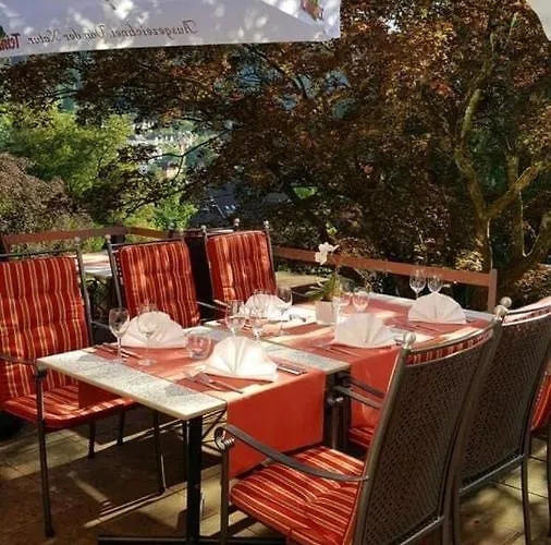 Junghans Отель 3*