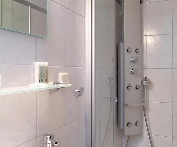 Junghans Отель Шрамберг